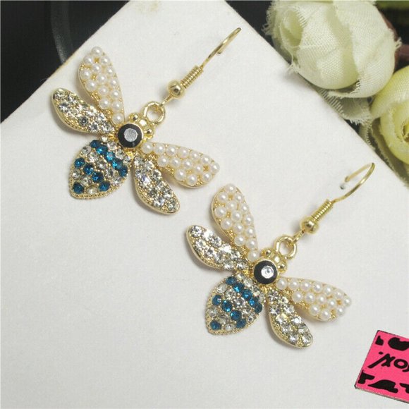 Betsey Johnson Jewelry - Betsey Johnson Cute Blue/White Crystal Bee Earring